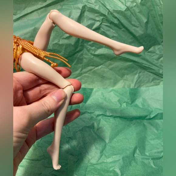 B1G2 - Mattel Ever After High Apple White Swim Fashion Doll - Buy 1, Get 2 FREE - Picture 3 of 8